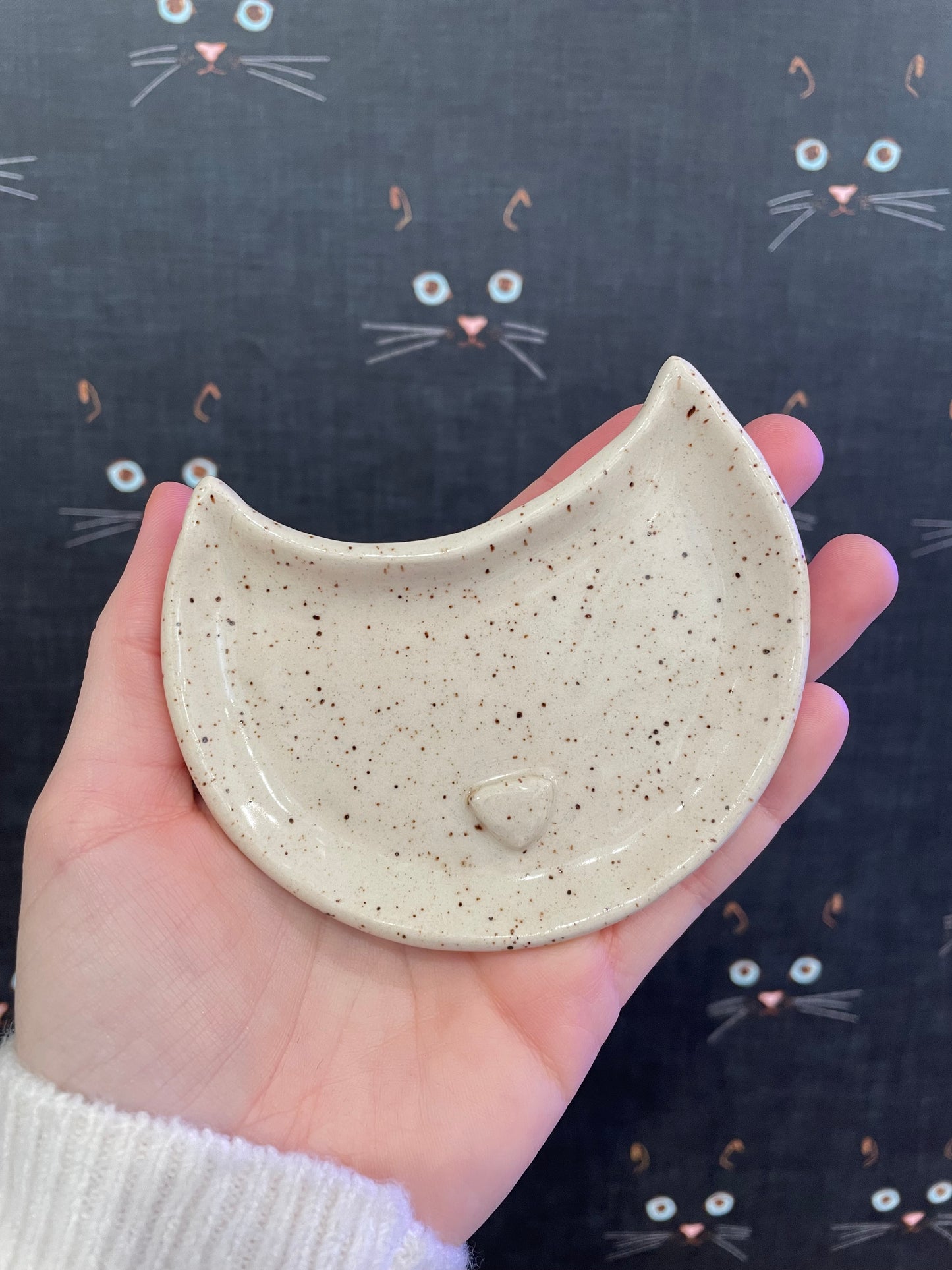 3"-4" Handmade Ceramic Speckled Cat Dish