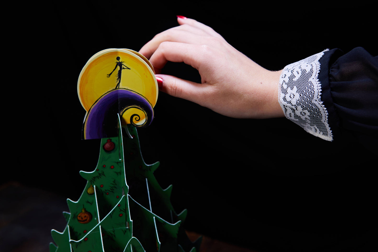 The Nightmare Before Christmas:Advent Calendar & Pop-Up Book